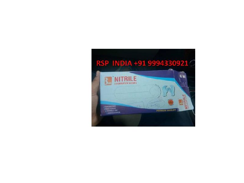 3 SAFE NITRILE EXAMINATION GLOVES