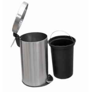 Stainless Steel Pedal Bin, for Outdoor Trash, Refuse Collection, Size : 5 Ltr., 7 Ltr., 11 Ltr., 15 Ltr.