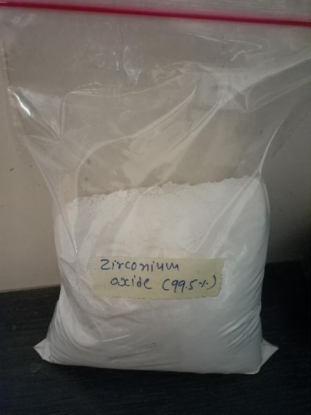 Zirconium oxide powder 99.5%