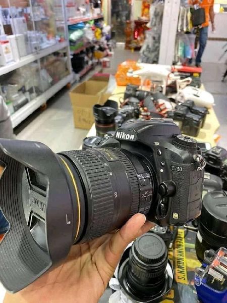 Nikon D750 Digital SLR Camera With Box