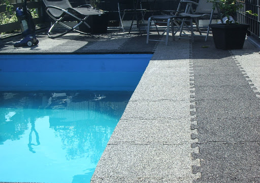Swimming Pool Rubber Tiles, for BATHROOM, Flooring, HOTEL, RESTAURANT, SHOPPING MALL, Gym, Size : 500*500