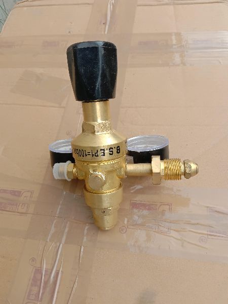 Gas Pressure Regulator Double Stage, Certification : CE Certified, ISI Certified