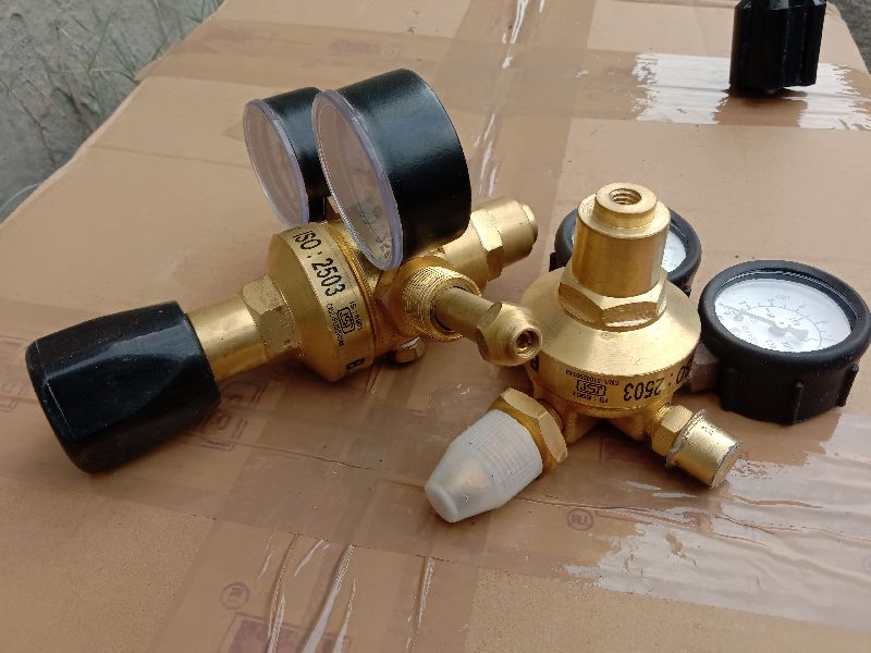 Brass Gas Pressure Regulator ISI, Feature : Safety Certified
