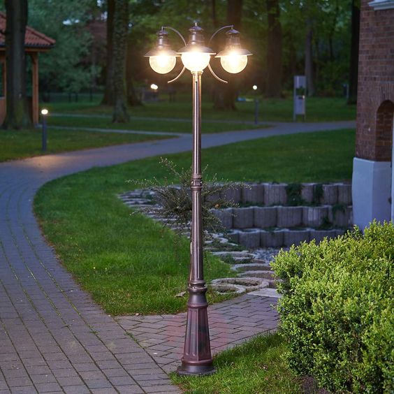 Outdoor garden pole deals lights