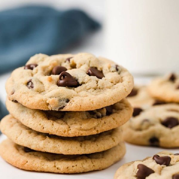 Chocolate Chip Cookies, for Home Use, Hotel Use, Reataurant Use, Certification : FSSAI Certified