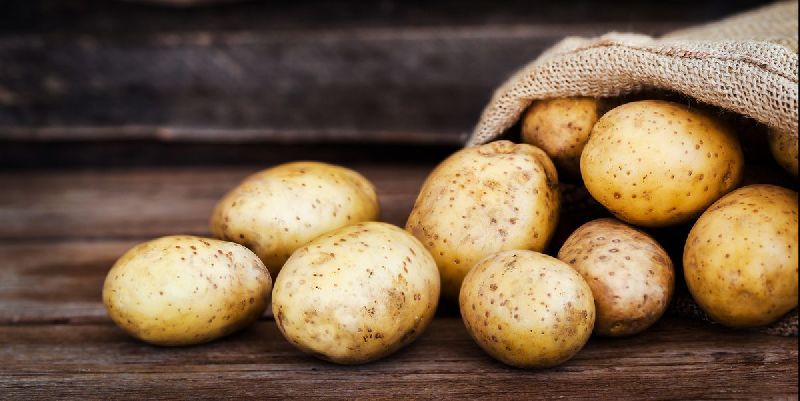 Organic fresh potato, for Cooking, Home, Restaurant, Snacks, Feature : Healthy