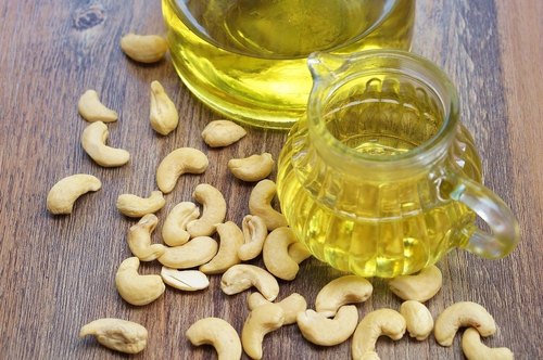 Organic Cashew Nut Oil, for Medicine, Purity : 99%