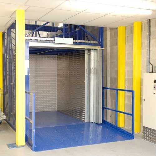 Semi Automatic Goods Lift, for Industrial, Feature : Digital Operated, High Loadiing Capacity, Rust Proof Body
