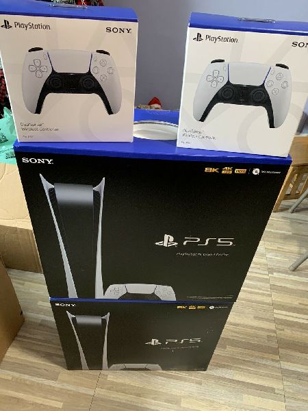 Sony PlayStation 5 PS5 DIGITAL EDITION, BRAND NEW, IN HAND with extra controller
