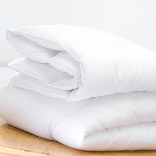 Duvet Comforter, Features : High grade micro fiber, Easy to maintain, Light in weight