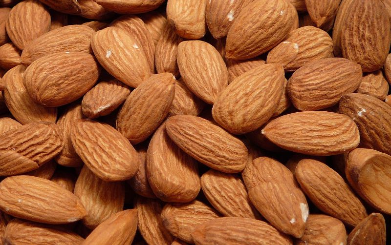Almond Oil, for Making Medicine, Feature : Hygienically Processed