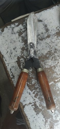 Polished Metal Gardening Plumbing Scissor, Feature : Rust Proof