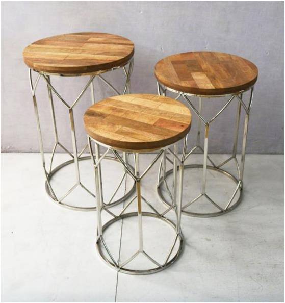 Polished Wooden Top Round Stool, for Home, Restaurants, Feature : Accurate Dimension, Fine Finishing
