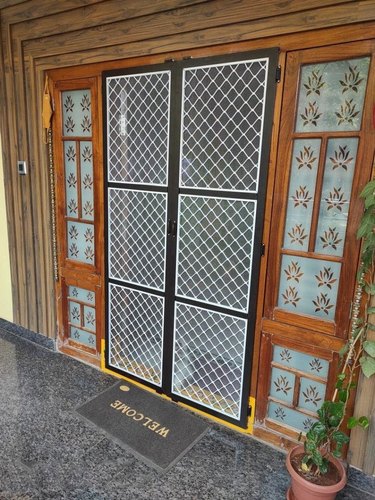 Polished Residential Wooden Door, Color : Brown