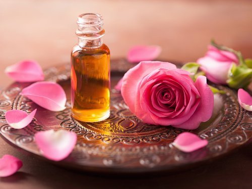 Rose Geranium Body Massage Oil, for Cosmetics, Medicals Use, Form : Liquid, Liquid