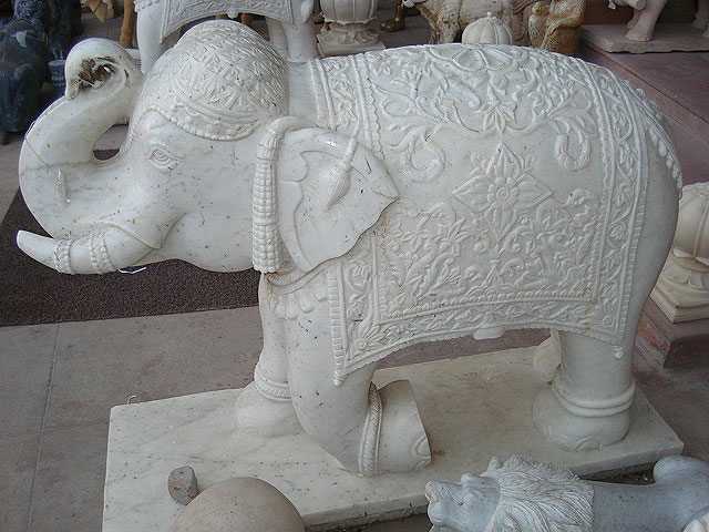 Polished Plain Marble Elephant Statue, Packaging Type : Thermocol Box