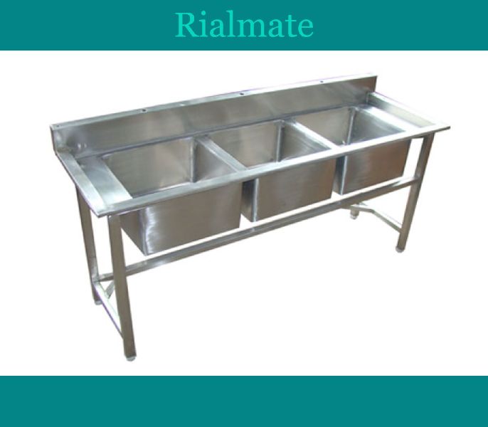 Stainless Steel Three Sink Unit Table, for Hotel, Office, Restaurant, Feature : Crack Proof, Easy To Assemble
