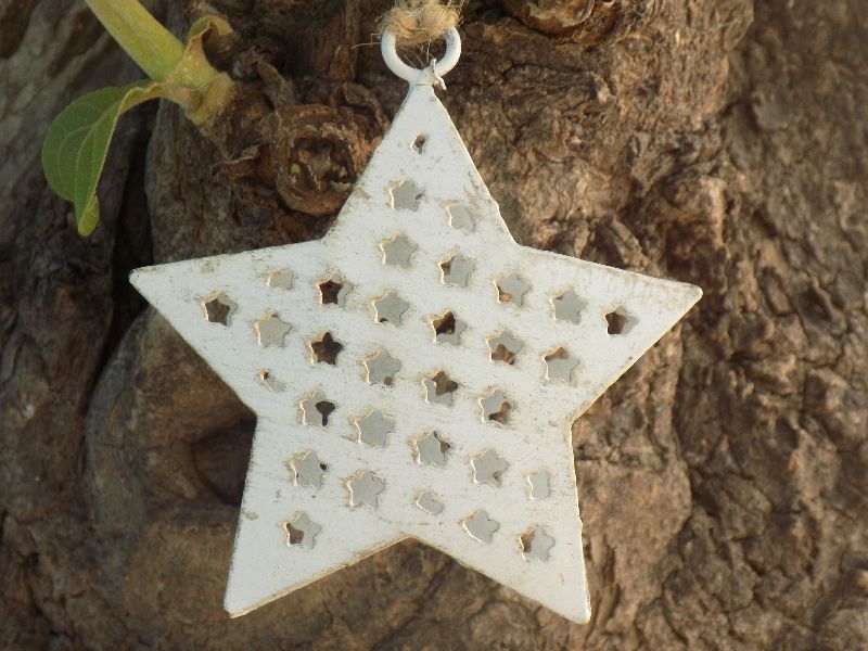 Sadaan Handicraft Polished IRON 50gm Christmas Hanging Ornaments Star, Specialities : Fine Finishing