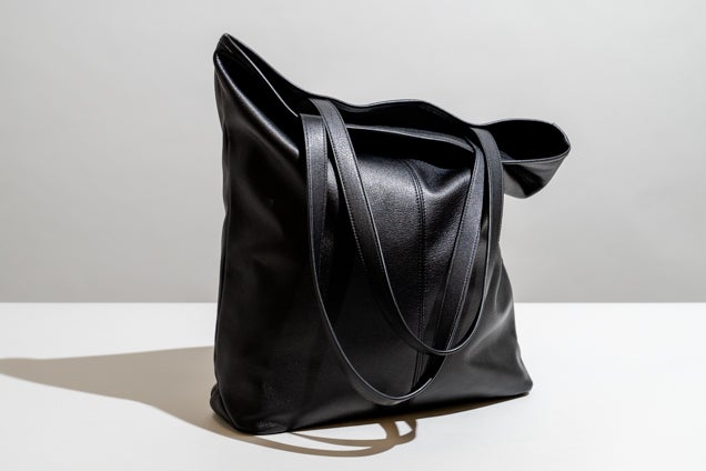Plain Leather Tote Bag, Feature : Durable
