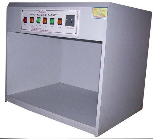 Globe Tex Portable Color Matching Cabinet, Voltage : 220 V