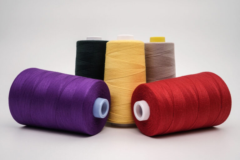 Sapphire Spun Polyester Threads, for Textile Industy, Technics : Machine Made