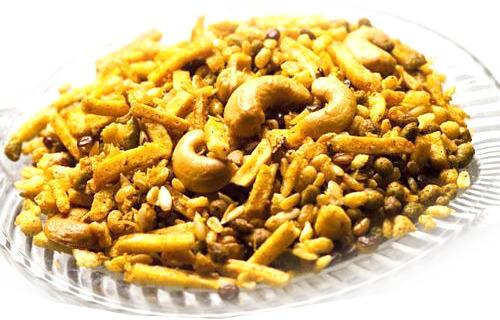 Chaat Masala Mixture Namkeen, for Snacks, Home, Office, Restaurant, Hotel, Certification : FSSAI Certified