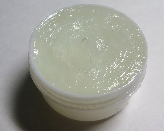 Petroleum Jelly, for Skin Protection, Feature : High Quality, Lightweight