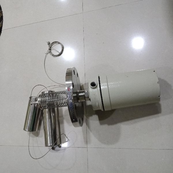 DISPLACE LEVEL SWITCH