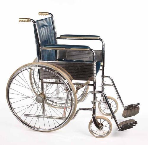 Manual Polished wheel Chair, for Hospital Use, Weight Capacity : 351 to 450 Lbs.
