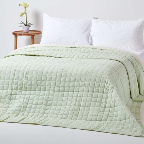 Cotton Quilted Bed Cover, for Home, Hotel, Feature : Comfortable, Impeccable Finish