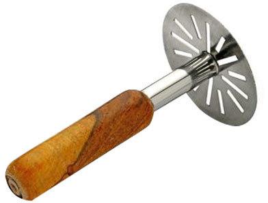 Pav Bhaji Masher With Wooden Handle, Feature : Fine Finished, Fine Finished