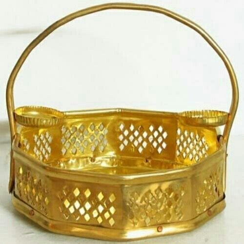Polished Golden Brass Flower Basket, Packaging Type : Box