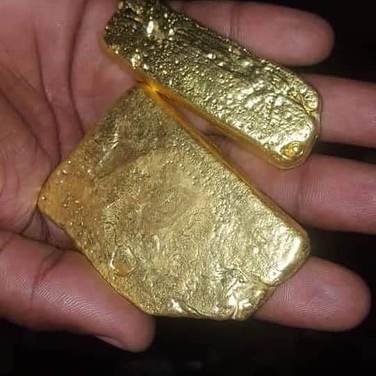 Gold dust, Purity : 98%, Production Capacity : 100 kg