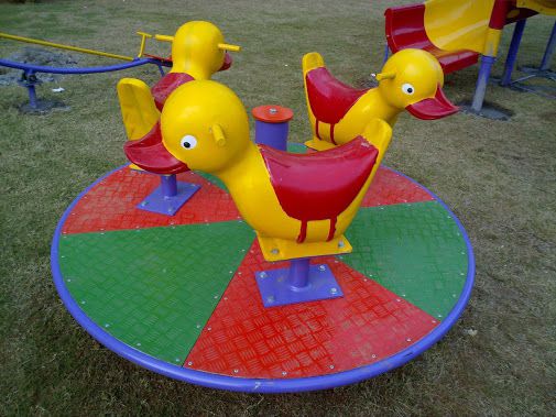 Duck 3 Seater Merry Go Round, for Outdoor, Age Group : 3-8 Year