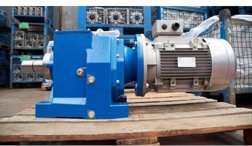 Mild Steel Color Coated Inline Helical Gearbox, Style : Horizontal
