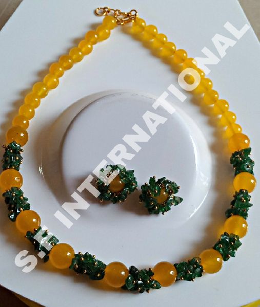 Yellow & Green Stone Necklace Set, Style : Antique