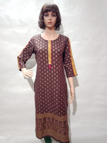 Brass Badge Painted Ladies Rayon Kurti, Occasion : Casual Wear