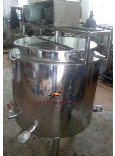 Stainless Steel Liquid Mixing Tank, Capacity : 1500L