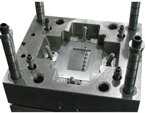 Polished Hydraulic Semi Automatic Injection Plastic Mould, Color : Standard