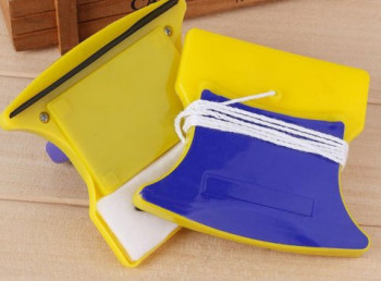 Magnetic Window Cleaner, Packaging Type : Box