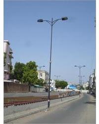 Painted Mild Steel Tubular Street Light Pole, Color : Silver