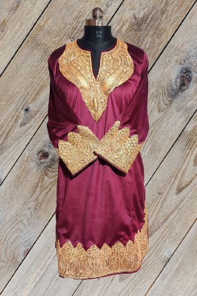 Maroon Tilla Embroidered Velvet Kashmiri Pheran, Size : Free Size