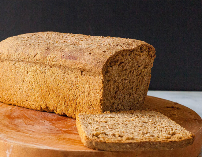 Brown Bread, for Bakery Use, Breakfast Use, Eating, Feature : Healthy, Low Fat