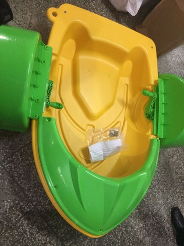 21 BALLS Plastic Paddle Boat, Seating Capacity : 60 KG