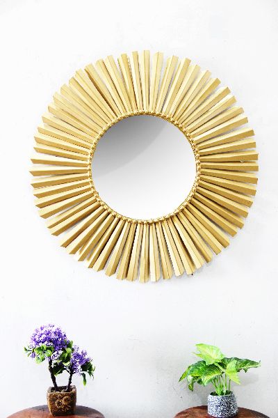 Polished Metal Mirror Wall Hanging, for Decoration, Packaging Type : Carton Box