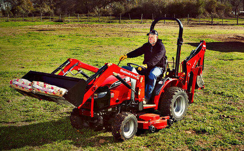 Mahindra Compact Tractor, Color : red
