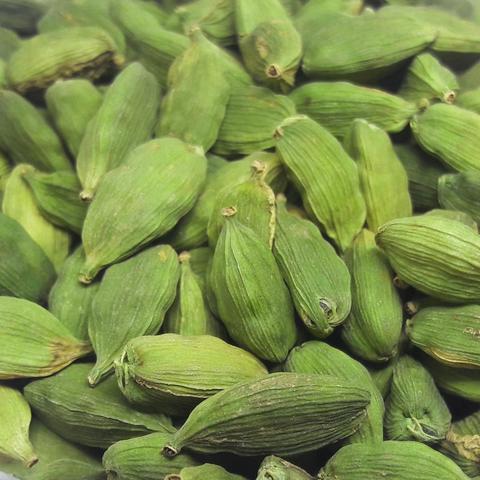 Raw Unpolished Natural Green Cardamom, for Cooking, Spices, Food Medicine, Packaging Type : Gunney Bag