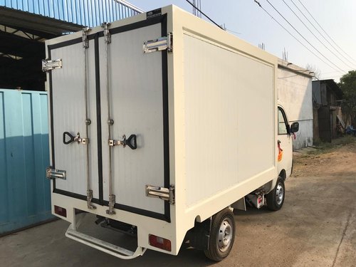 Insulated Refrigerated Truck