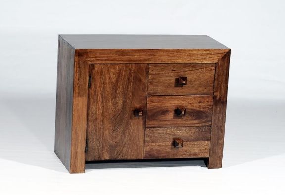 Polished Wooden Bedside Table, for Hotel, Home, Specialities : Scratch Proof, Perfect Shape, Fine Finishing