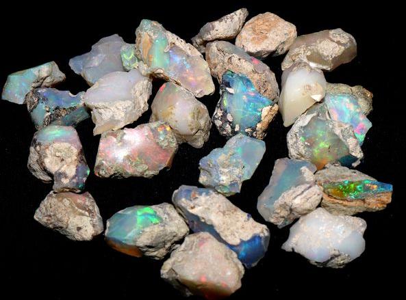 R 161 Rough Opal Stones